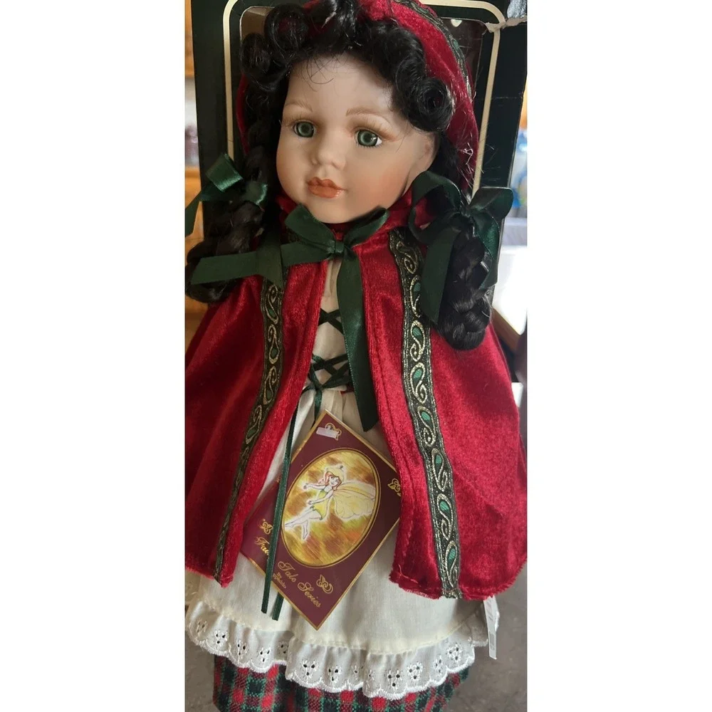 Geppeddo Porcelain Little Red Riding‎ Hood Doll 16